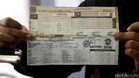 Pemilik sudah bisa mengendarai Viar Q1 di jalan raya karena sudah dilengkapi dengan legalitas Surat Tanda Nomor Kendaraan (STNK) dan momor polisi.