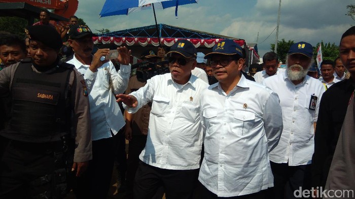 Dua Menteri Jokowi Groundbreaking Proyek Jembatan di Kediri