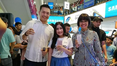 Hingar Bingar Vivo V5s Perfect Day di ITC Roxy Mas