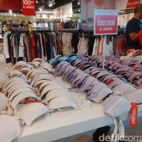 Forever 21 Diskon Hingga 70%, Celana Jeans Mulai dari Rp 100 Ribu