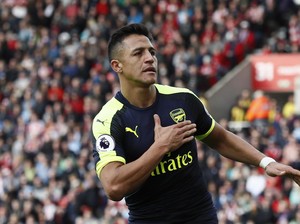 Sanchez Dikaitkan dengan PSG, Wenger: Itu Hanya Imajinasi Media