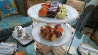 Tamu juga bisa mencoba high tea di Le Jardin dengan kue-kue kualitas terbaik dan coklat khusus pilihan Versace. Harganya AUD 65 per orang (Rp 643 ribu) (Fitraya/detikTravel)