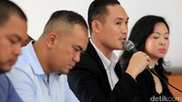 Tim pengacara Miryam S Haryani saat berbicara disidang praperadilan yang digelar hari ini di Pengadilan Negeri (PN) Jakarta Selatan, Senin (15/5/2017).
