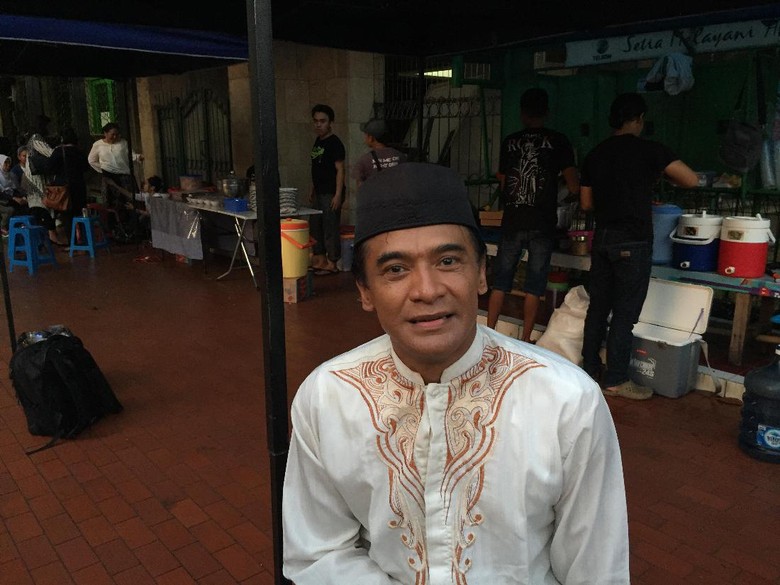 Donny Damara Jatuh Hati pada Perannya dalam Guru Ngaji & Badut Maksimal Donny Damara Jatuh Hati pada Perannya dalam Guru Ngaji & Badut Maksimal