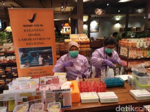 Polres Jaksel dan BPOM DKI Razia Makanan di Kem Chicks Kemang