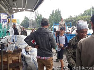 Pindah ke Blok 5, Pedagang Pasar Senen Khawatir Omzet Menurun