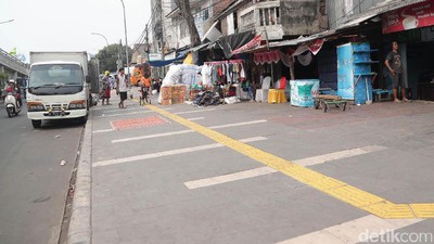 Suasana Pasar Tanah Abang Pasca Penertiban