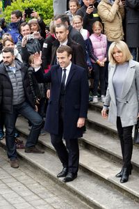 Foto: Gaya Brigitte Trogneux, Istri Presiden Prancis yang Viral