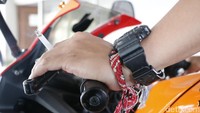 Ini Pasal yang Digugat Terkait Berkendara Sambil Merokok, SIM Diminta Dicabut