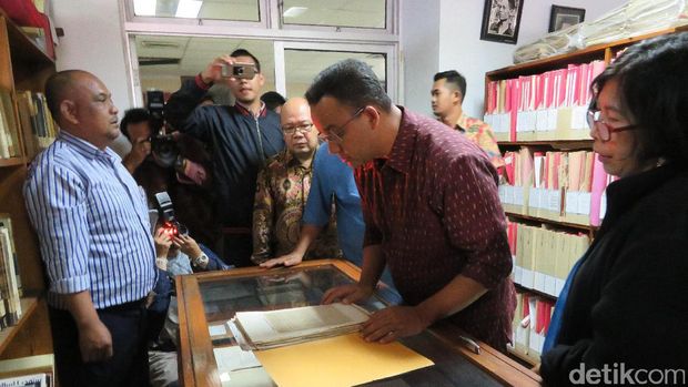 Anies di PDS HB Jassin / 