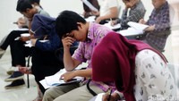 Ujian SBMPTN serentak diselenggarakan di seluruh wilayah Indonesia pada Selasa - Kamis ini.