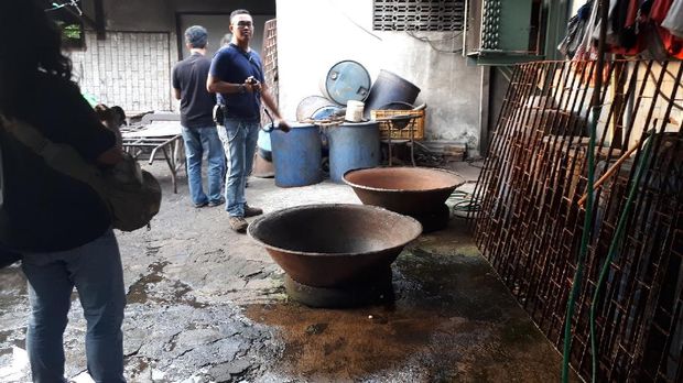Tempat pembuatan abon oplosan kotor dan jorok