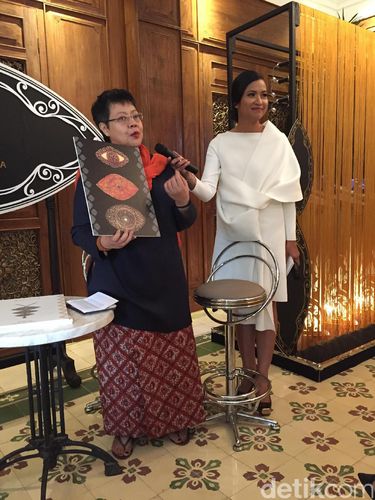 Perhiasan Etnik Pending Rasa Kekinian di Tangan Samuel Wattimena