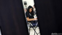 Para calon mahasiswa mengikuti ujian Seleksi Bersama Masuk Perguruan Tinggi Negeri (SBMPTN) 2017 di Universitas Indonesia, Depok, Jawa Barat, Selasa (16/05/2017).