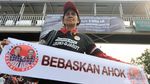 Pendukung Ahok Kembali Sambangi Pengadilan Tinggi DKI