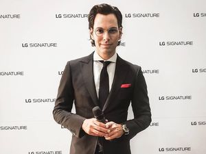Bobby Tonelli, Main Film Wayang Boy Lalu Berjumpa Tata Cahyani