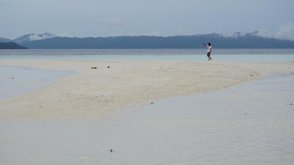 Pasir Timbul  Raja Ampat yang Membawa Berkah