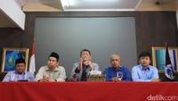 Kapitra juga menyebut Rizieq diusut karena dia mengusut kasus Ahok.