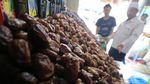 Jelang Ramadan, Impor Kurma Melambung