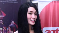 Zaskia Gotik katanya masih baper nih (Foto: Noel/detikHOT)