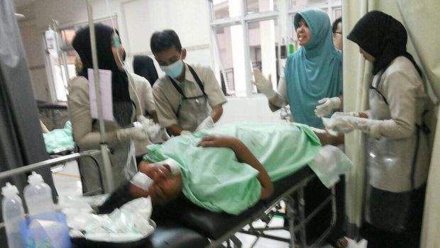 Satu orang tewas dan lima orang luka-luka.