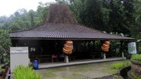 Rumah joglo lainnnya difungsikan sebagai Restoran Dayang Sumbi. Kalau joglo yang ini usianya 90 tahun, dan berasal dari daerah Juwana, Jawa Tengah (Wisma Putra/detikTravel)