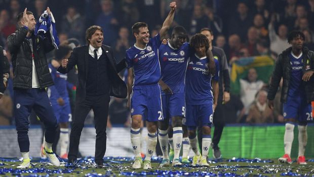 Antonio Conte sukses membawa Chelsea menjadi juara Liga Primer musim lalu.