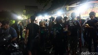 Foto: Sebetulnya angkringan ini sudah mulai menjajakan nasi kucing dari pagi pukul 07.00 WIB. Namun waktu paling ramainya adalah tengah malam sampai subuh (Bonauli/detikTravel)