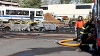 Sebelum jatuh, jet berjenis Learjet 35 bermesin ganda itu dilaporkan lepas landas dari Bandara Internasional Philadelphia.