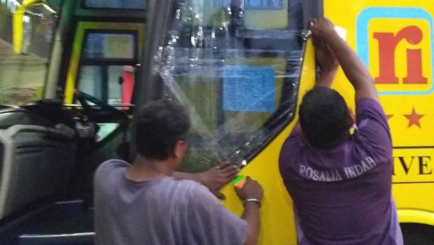 Bus Rosalina Indah yang dirusak Mayor Dalino.
