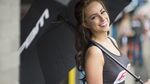 Aksi Umbrella Girl dari Berbagai Sirkuit MotoGP