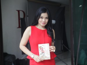 Titi Kamal Jadi Cewek Pemarah di Film Insya Allah Sah