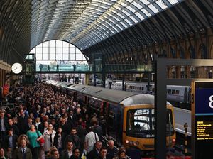 London akan Pantau Gerak-gerik Penumpang di Stasiun