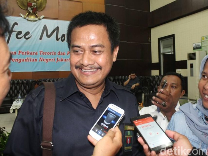 Ketua PN Jakut yang juga hakim ketua sidang perkara Ahok, Dwiarso Budi Santiarto memberikan keterangan kepada wartawan, Rabu (17/5/2017)