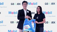 Oli Mobil SuperBox diluncurkan di The Darmawangsa, Jakarta, Rabu (17/5/2017).