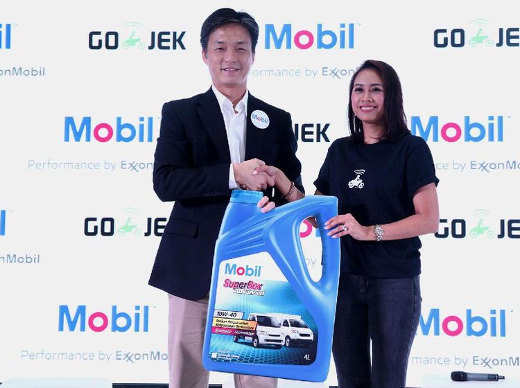 Oli Khusus Mobil Pikap dan Truk Ringan