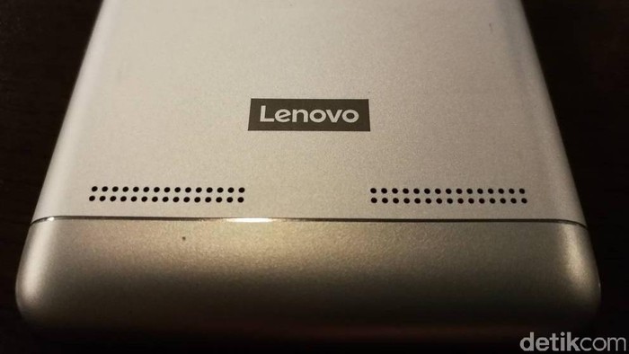 Ilustrasi ponsel Lenovo. Foto: detikINET/Muhammad Alif Goenawan Ilustrasi ponsel Lenovo. Foto: detikINET/Muhammad Alif Goenawan