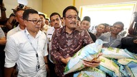 Djarot pun menjelaskan bahwa Jakarta tidak mungkin menjadi produsen bahan pangan, sebab Jakarta tidak memiliki lahan pertanian. Karena itu Pemprov DKI melakukan kerjasama dengan provinsi lain untuk menstabilkan harga di Jakarta. Setidaknya ada 5 provinsi yang saat ini sudah bekerjasama dengan Jakarta.