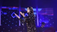 Meski baru pertama kali tampil di Indonesia, tapi Dua Lipa sudah langsung mampu menghipnotis penonton. Foto: Noel/detikHOT