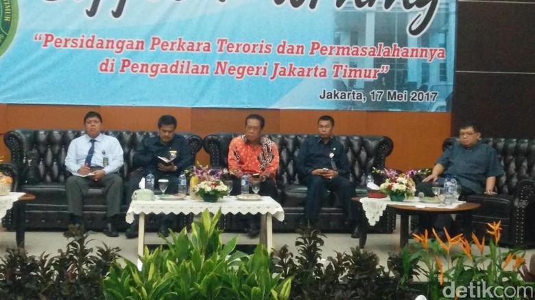 Ketua Pengadilan Se-Jakarta Bertemu Bahas Penanganan Sidang Teroris Ketua Pengadilan Se-Jakarta Bertemu Bahas Penanganan Sidang Teroris