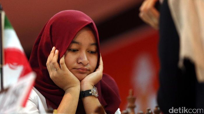Medina Warda Aulia merespons penilaian catur haram. (Rengga Sancaya/detikSport) Medina Warda Aulia merespons penilaian catur haram. (Rengga Sancaya/detikSport)
