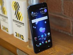 HTC U11, Smartphone Terunik Tahun Ini?