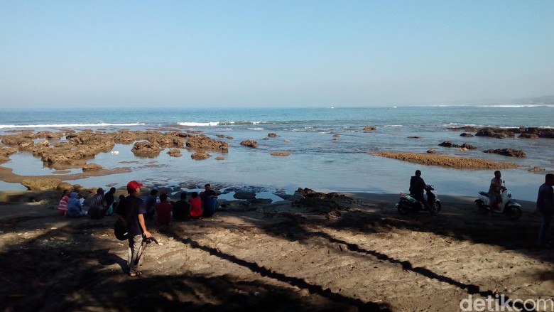 2 Korban Tergulung Ombak Di Garut Dibawa Pulang Pihak Sekolah