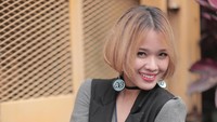 Kerinduan Winda Viska untuk kembali bernyanyi dan menelurkan lagu yang membawanya untuk kemudian mengarasemen ulang lagu ini. Foto: Asep Syaifullah/detikHOT