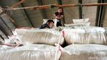 Jelang Ramadan, Stok di Cipinang Beras Aman