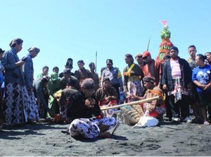 Yogyakarta Punya Atraksi Wisata Baru di Pantai Pasir Kadilangu