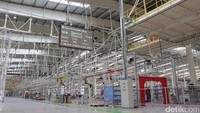 Pabrik Wuling telah dilengkapi dengan teknologi global General Motors (GM), yaitu Global Manufacturing System (GMS) yang digunakan di seluruh pabrikan GM di seluruh dunia, termasuk Wuling di Indonesia untuk memastikan pabrik Wuling telah memenuhi standar internasional.