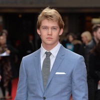 Hubungan asmara Joe Alwyn dan Taylor Swift sendiri terjalin sejak 2016. Awalnya mereka menutup rapat status hubungan hingga akhirnya berani go public. Foto: Anthony Harvey/Getty Images