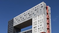 Gedung Mirador di Madrid, Spanyol merupakan bangunan berbeda tumpuk yang dirancang oleh perusahaan MVDRV yang berbasis di Belanda. Pool/Getty Images.