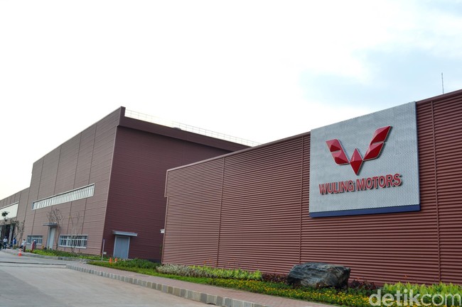 Mobil China Pergi dan Kembali